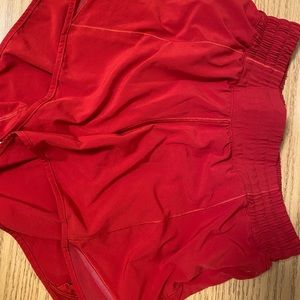 LULULEMON HOTTY HOT SIZE 4 TALL RED SHORTS